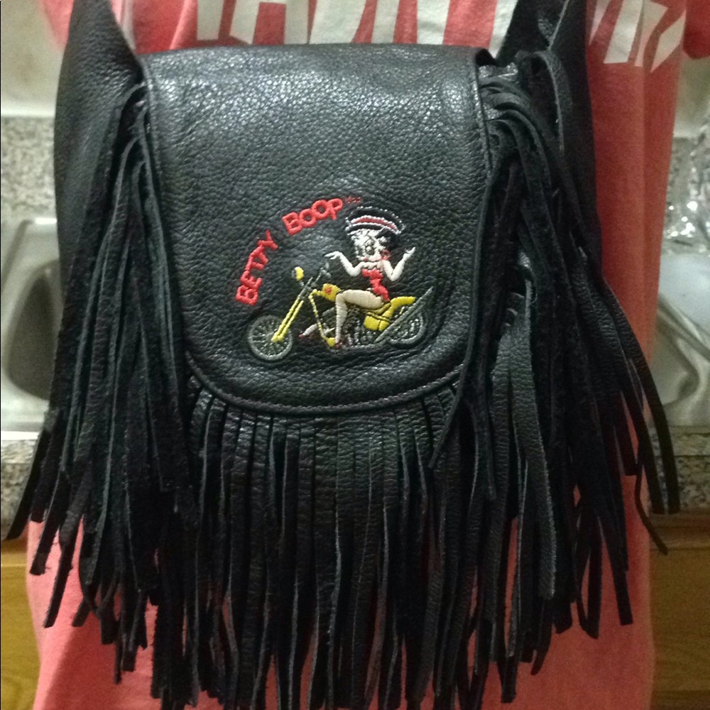 1One Day sale  🔥👀 shoulder bag black Betty boo